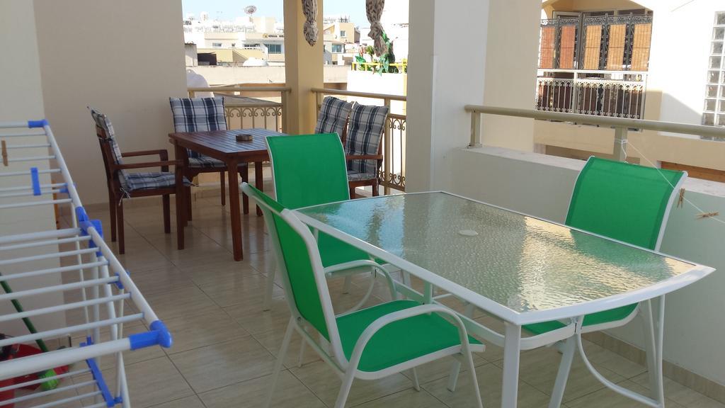 לרנקה Panikos Beach Apartment I מראה חיצוני תמונה